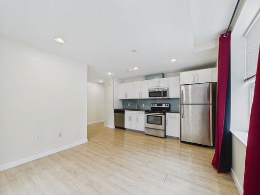 Welcome to Croydon Hall Apartments – photo 1