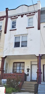 Spacious 2 bedroom apartment at 661 N. 33rd St – photo 1