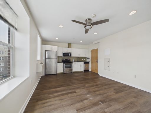 Welcome to Croydon Hall Apartments – photo 1