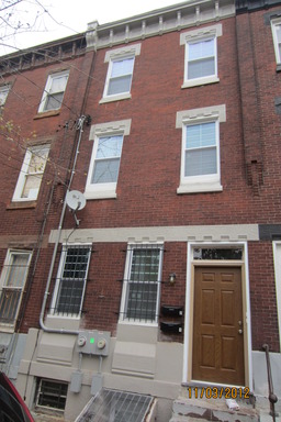 4 bedroom, 2 bathroom at 35th & Spring Garden! – photo 1