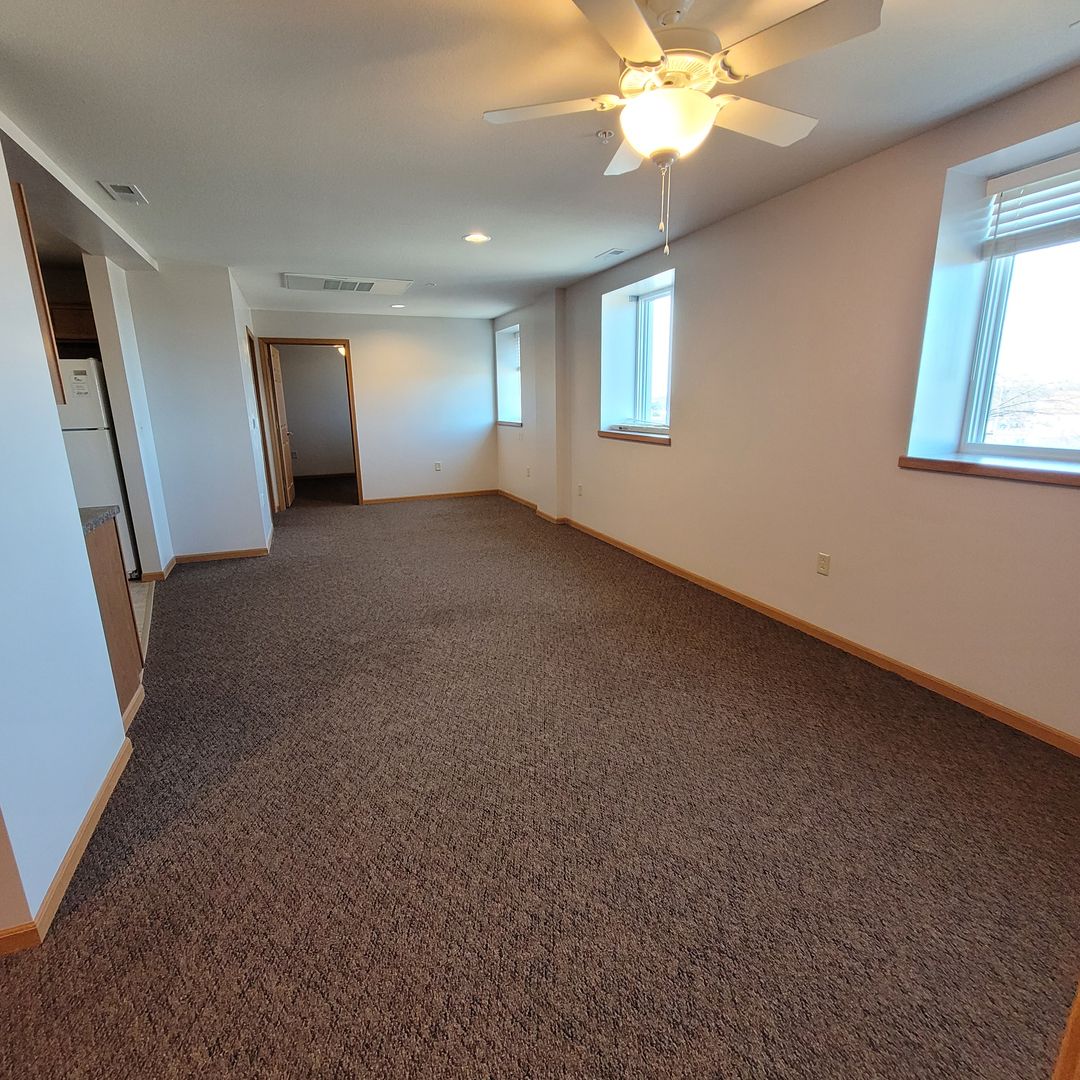 Hutchinson Apartment: 720 N Main St.