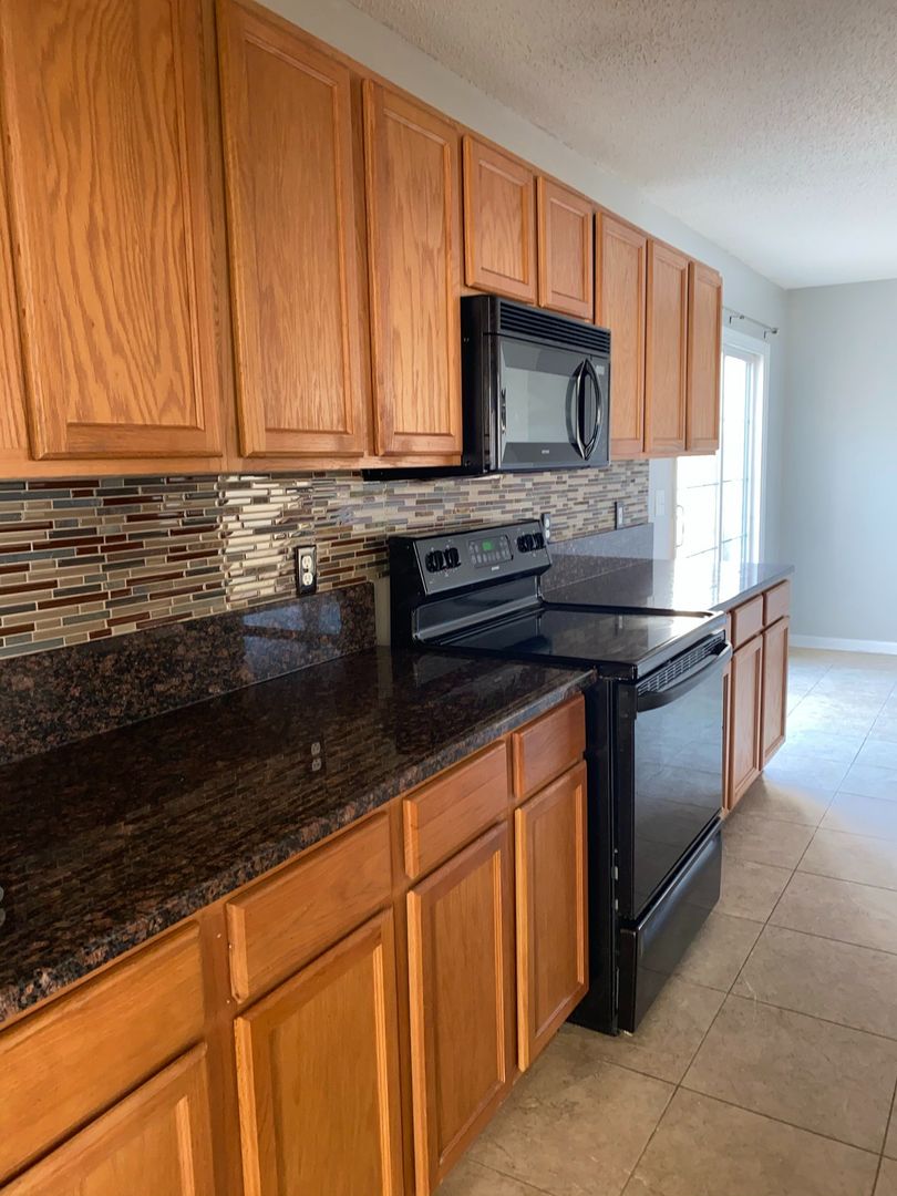 New Bern House: 4636 Rainmaker Dr.