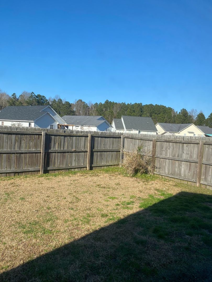 New Bern House: 4636 Rainmaker Dr.