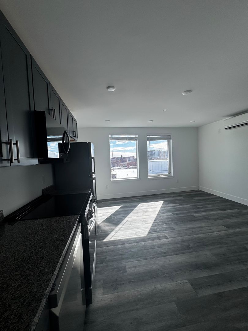 Lynn Apartment: 585 Essex Street