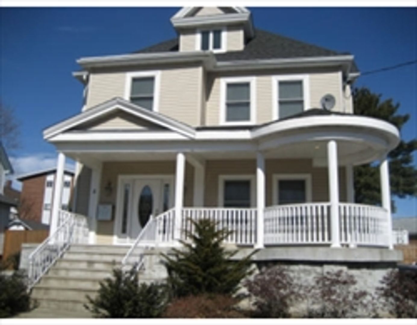 Saugus Apartment: 5 Myrtle Street