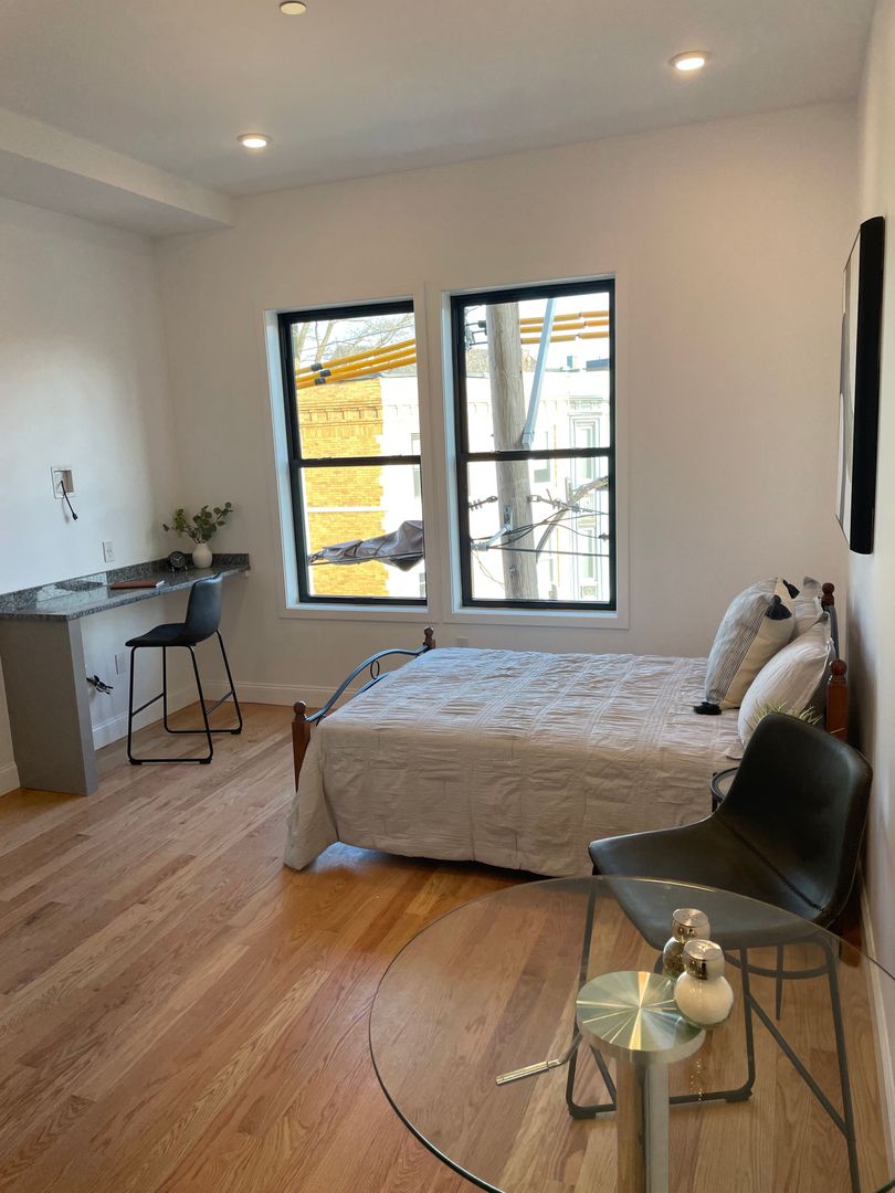 Chelsea Apartment: 52 Washington Avenue