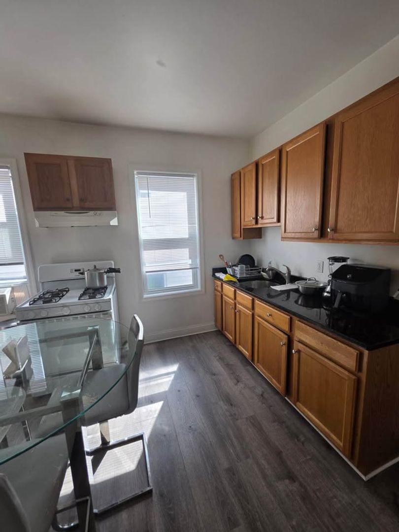Revere Apartment: 19-21 Highland Street