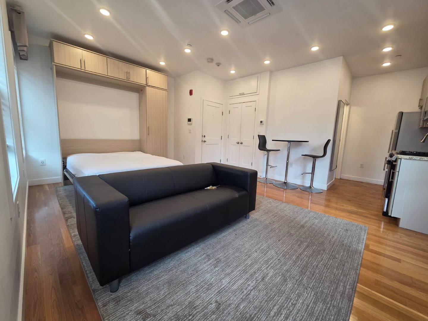 Chelsea Apartment: 9 Sixth Street