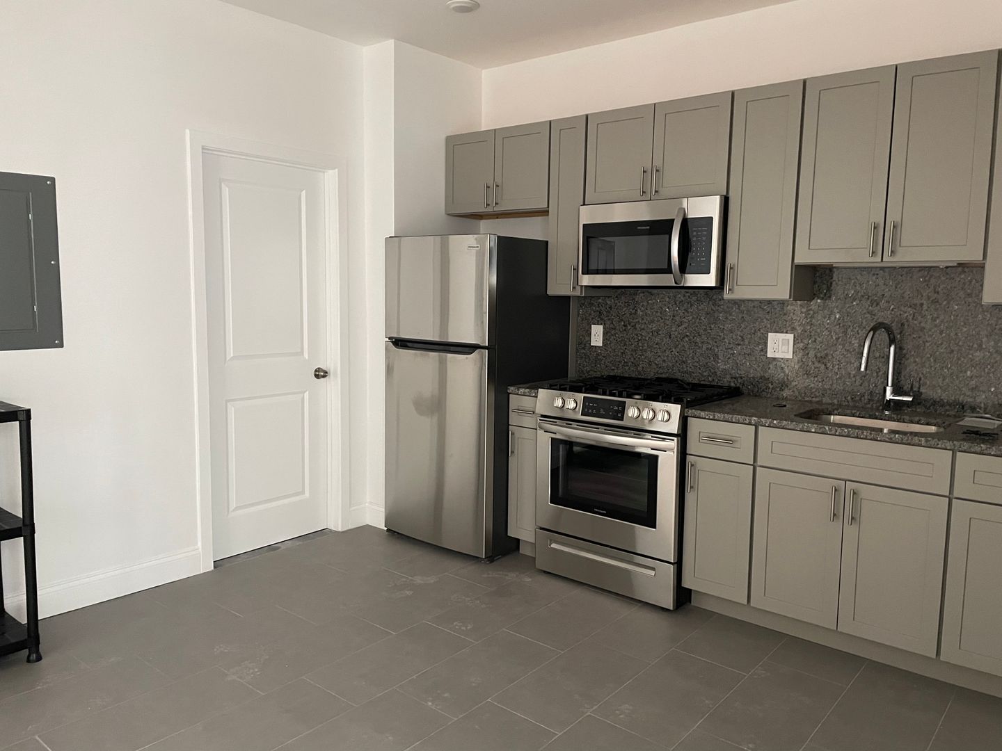 Chelsea Apartment: 52 Washington Avenue