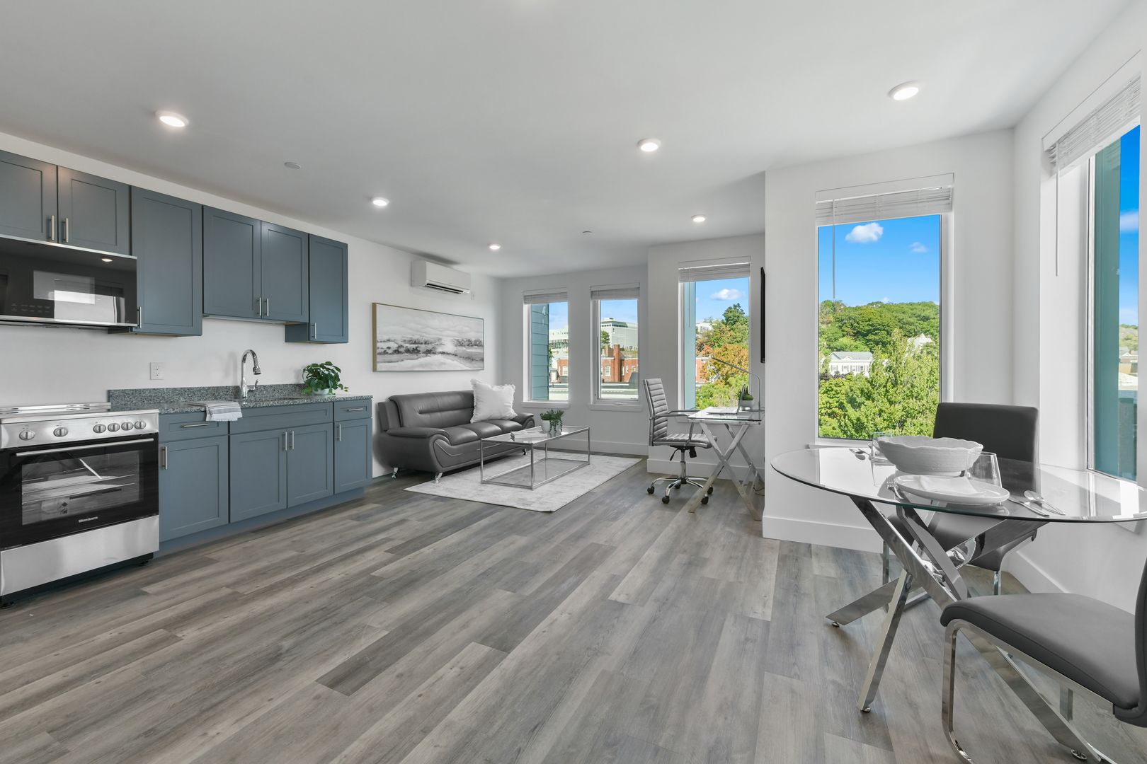 Lynn Apartment: 585 Essex Street