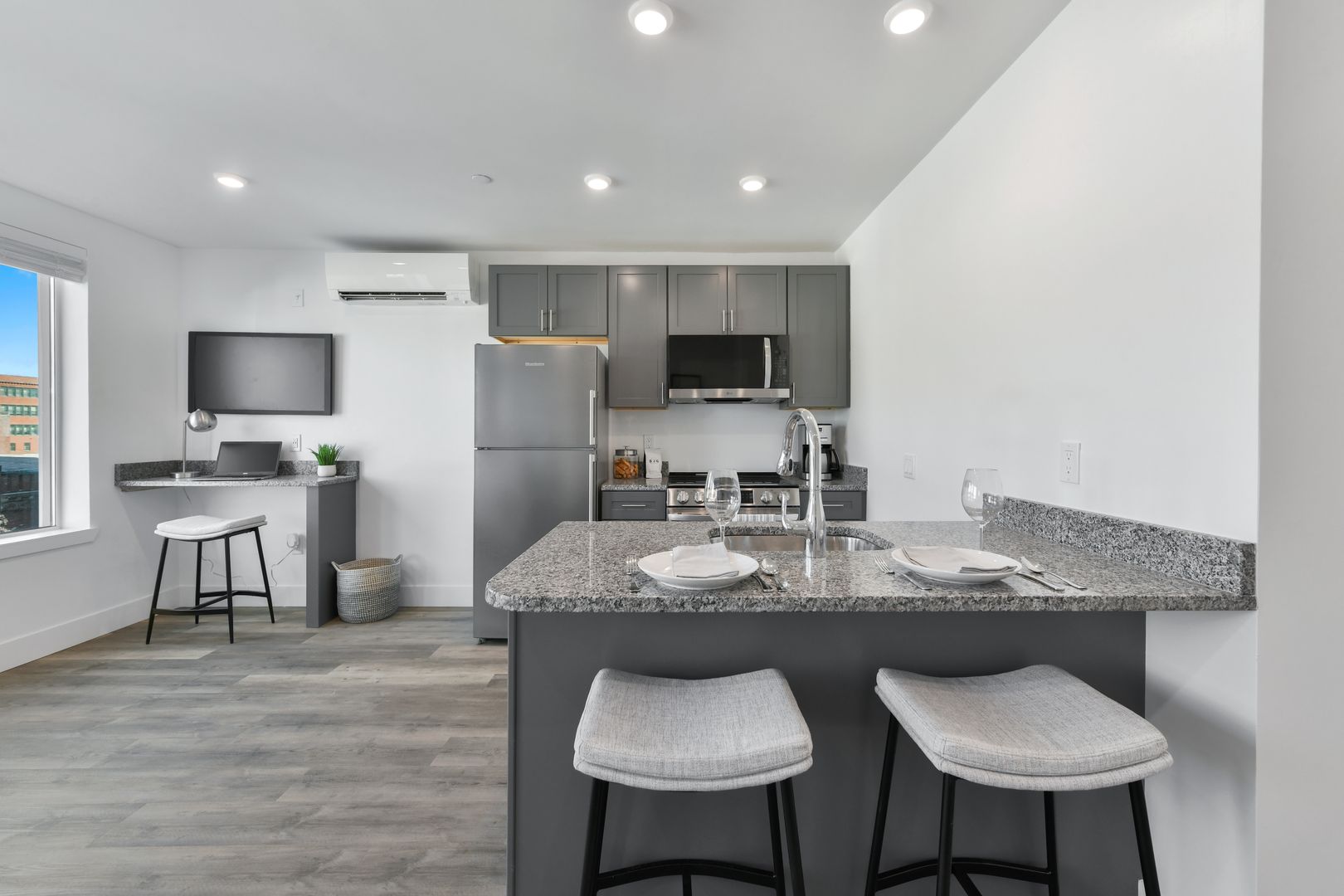 Lynn Apartment: 585 Essex Street