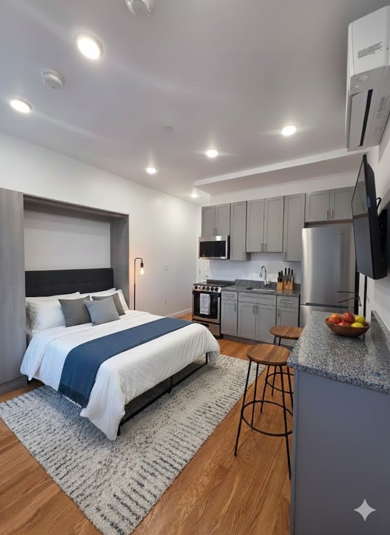 Chelsea Apartment: 165 Hawthorne Street