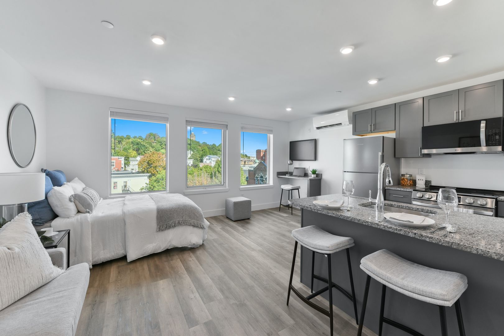 Lynn Apartment: 585 Essex Street