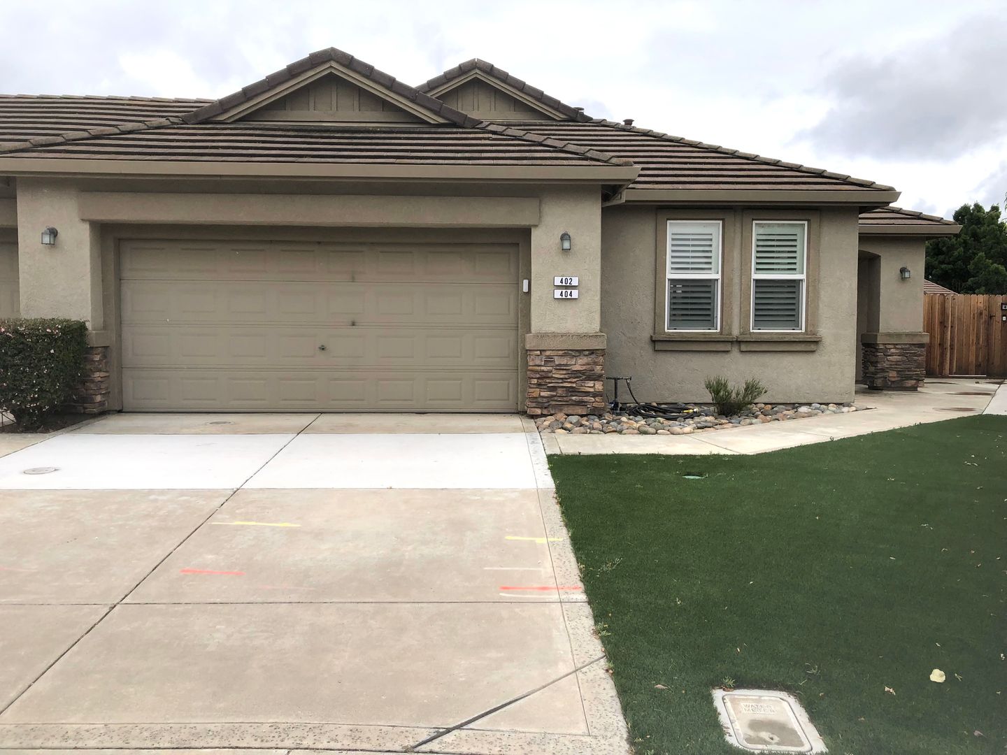 Manteca House: 402 Albrecht St