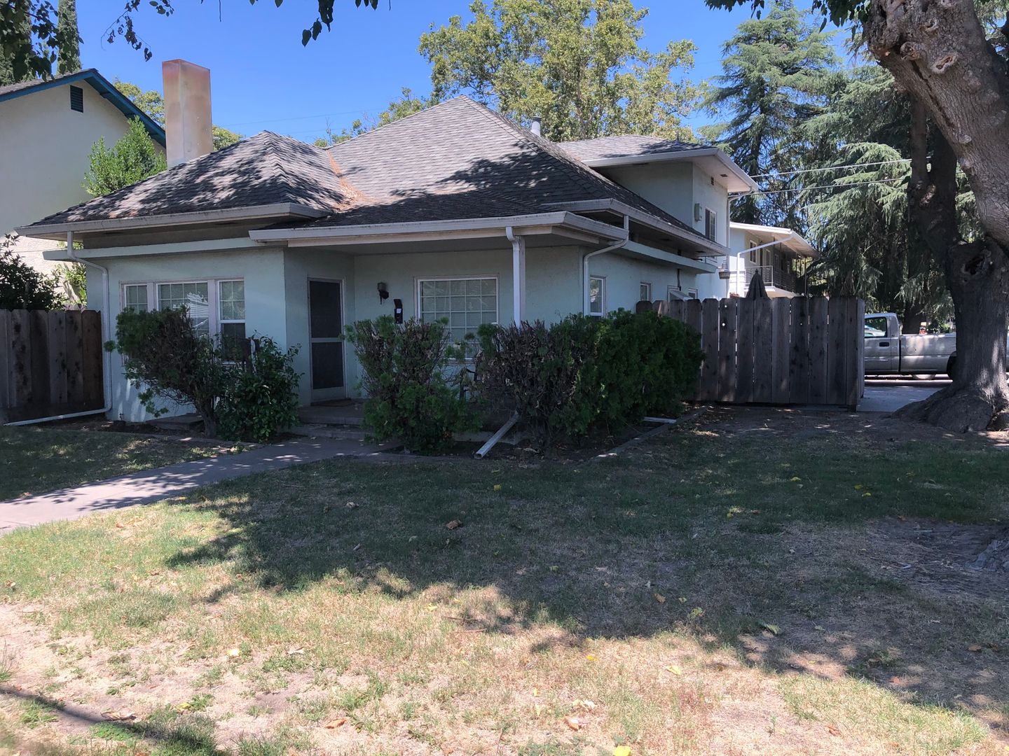 Turlock House: 1193 East Ave