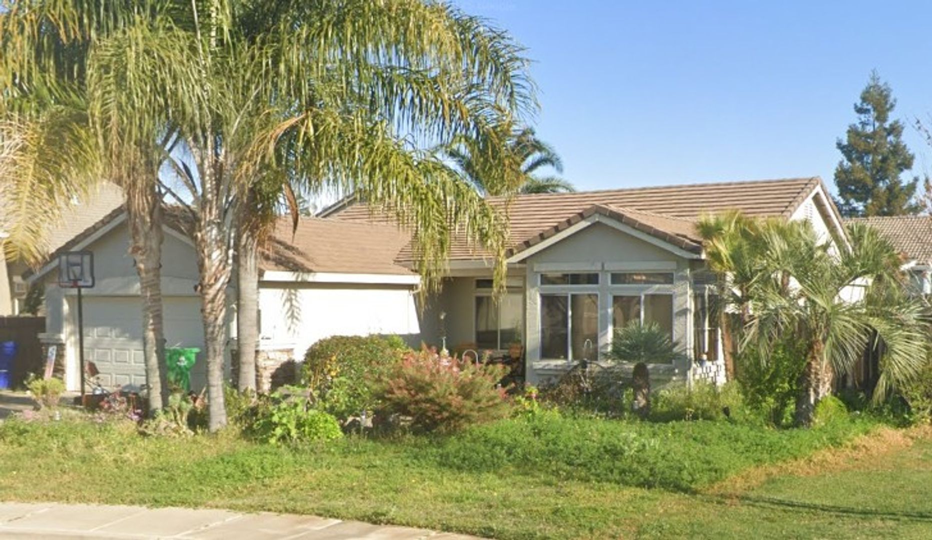 Atwater House: 1817 Briar Brook Ct