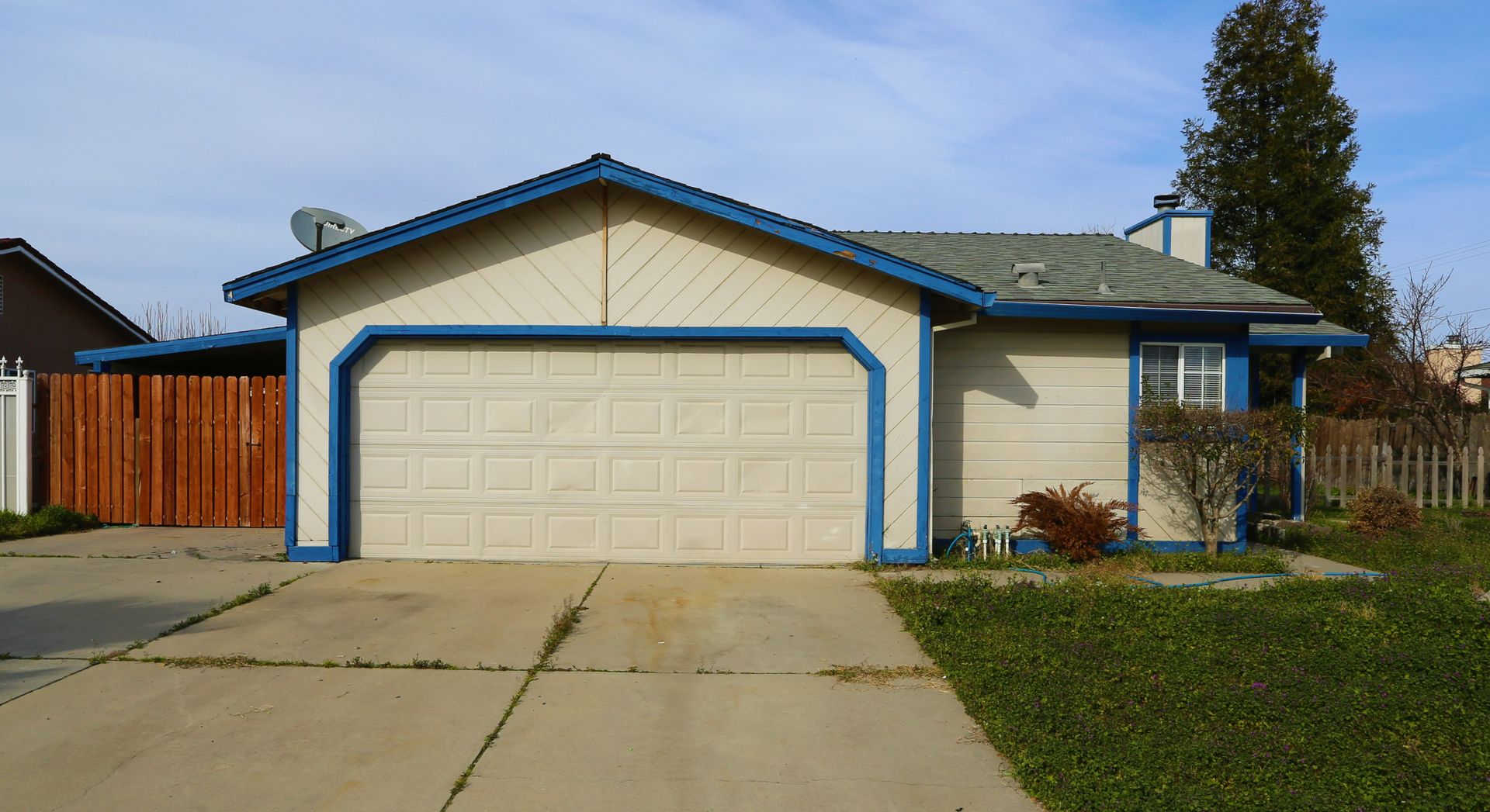 Delhi House: 16530 Carob Court