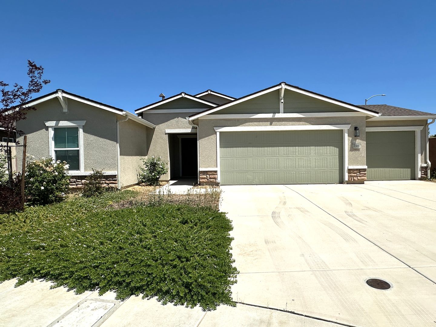 Merced House: 1311 Eagle Crest Ct