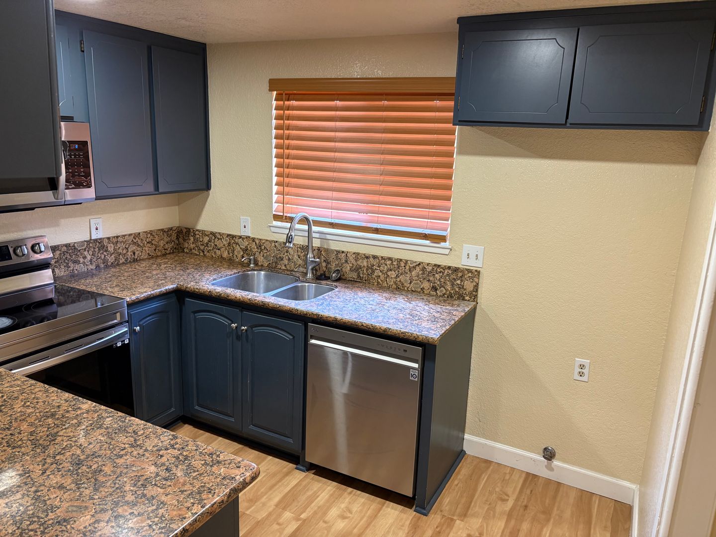 Modesto House: 3611 Forest Glenn Ave