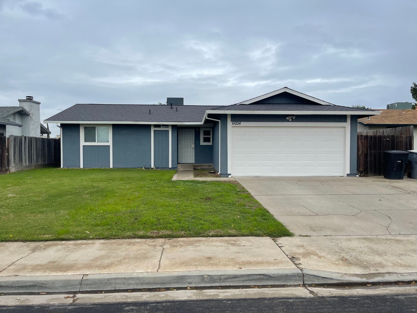 Riverbank House: 6024 Jackson Avenue