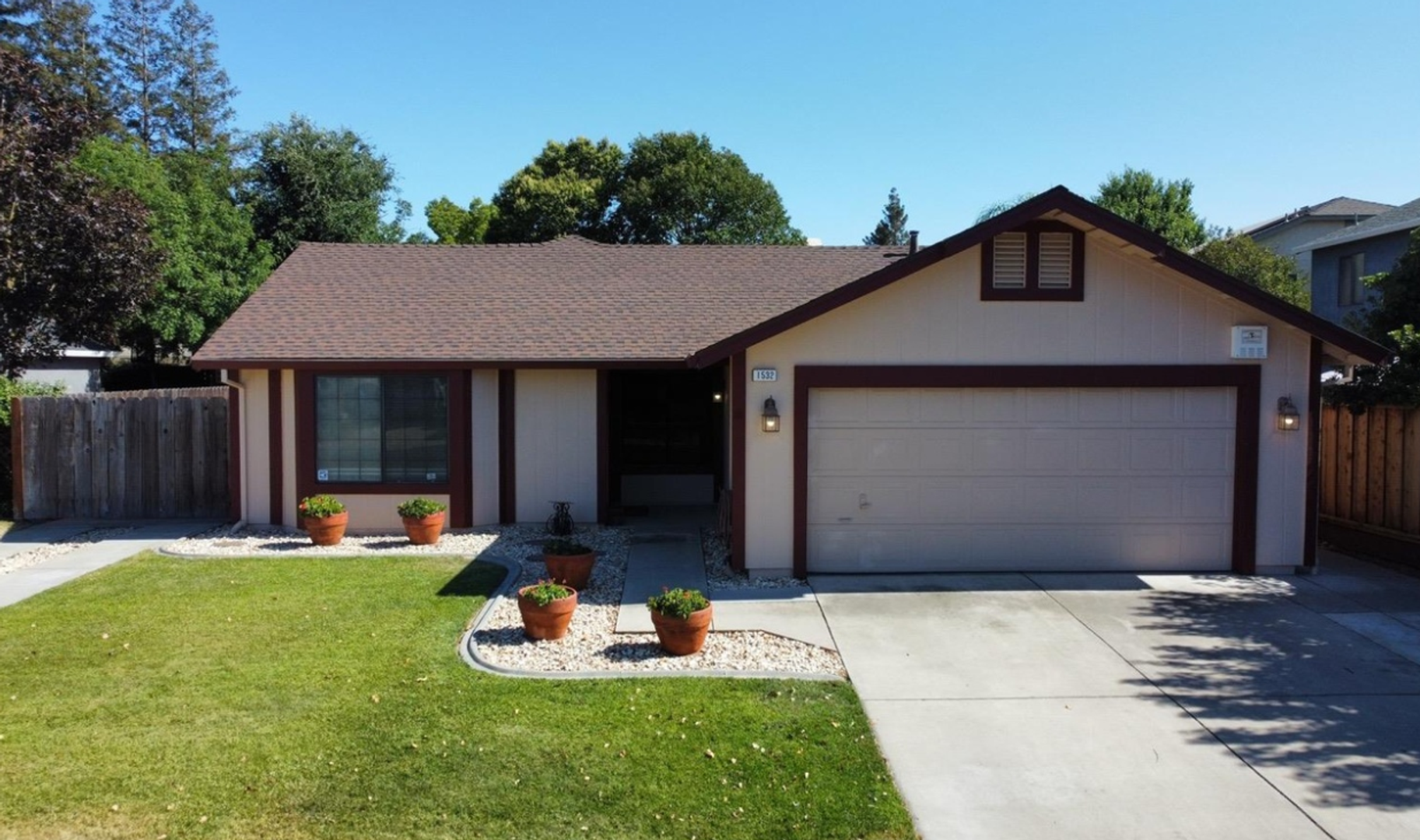 Manteca House: 1532 Wawona St