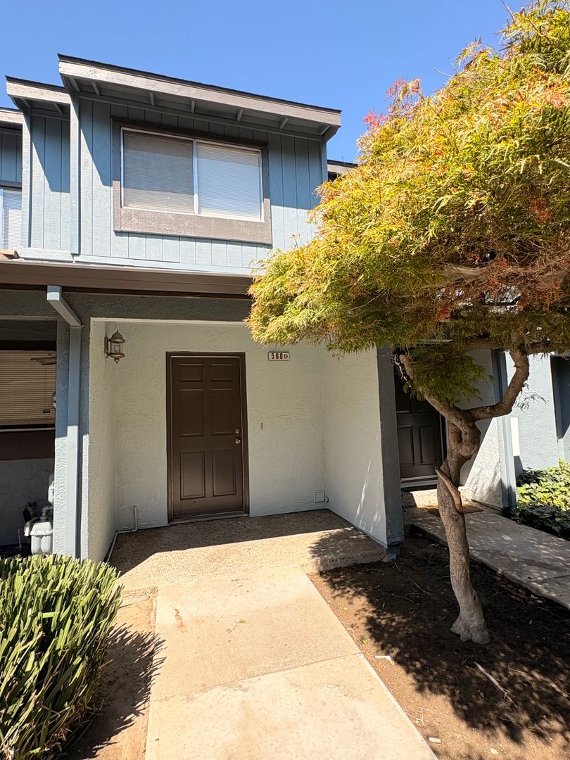 Modesto House: 560 Pirinen Lane,  #D