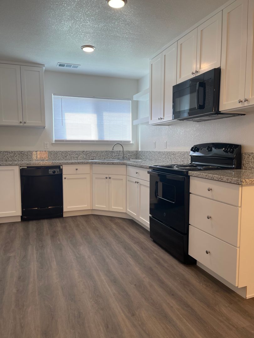 Modesto House: 573 Lincoln Ave, # A