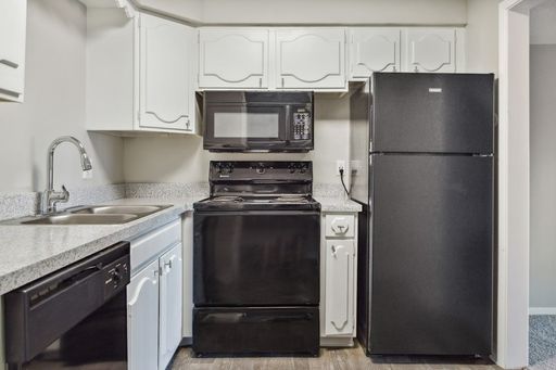 The Linden - 2 Bedroom – photo 1