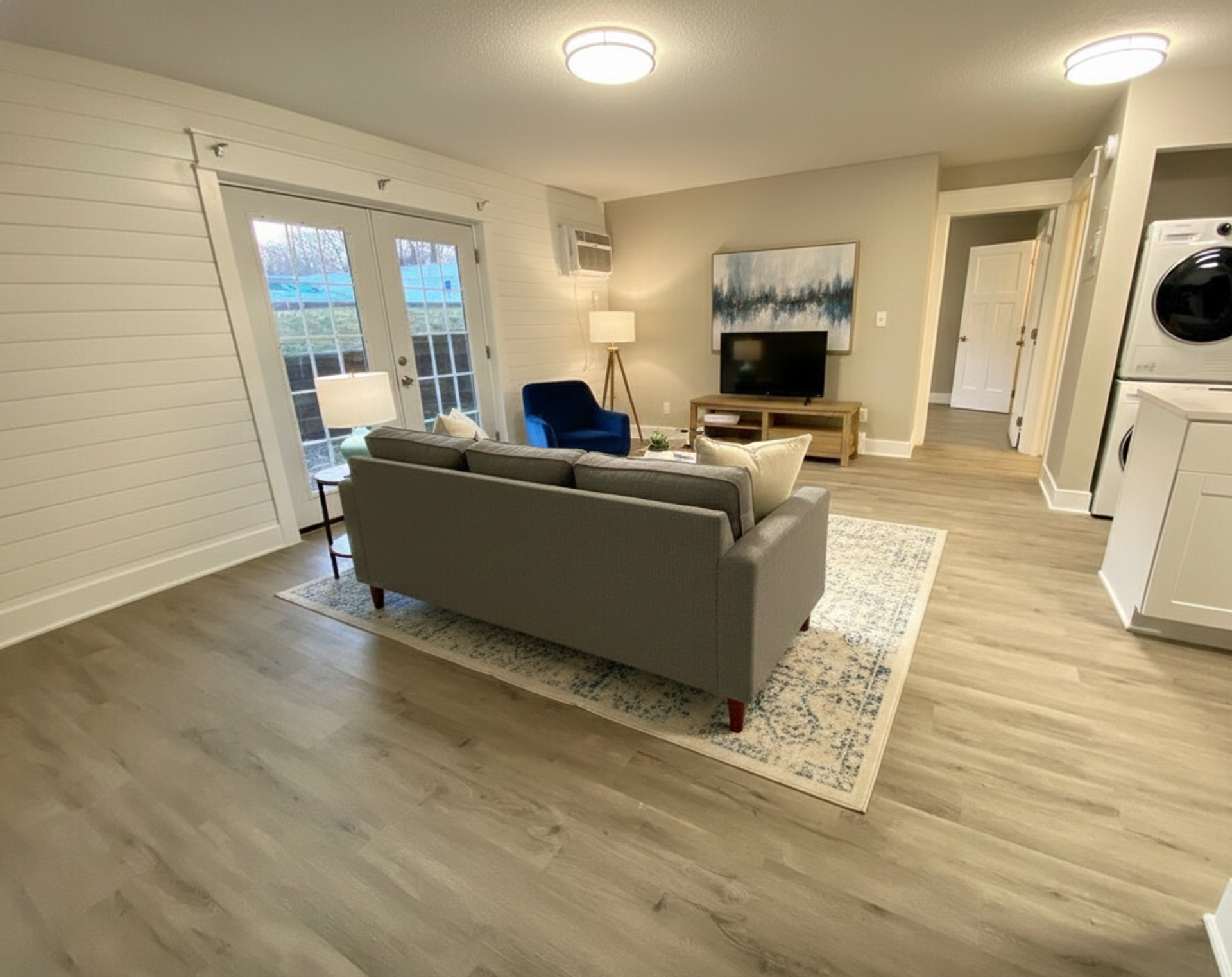 Des Moines Apartment: 40 E McKinley Avenue