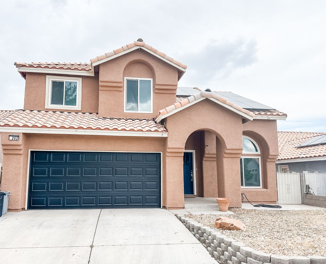 Henderson House: 262 Prairie Rose St.