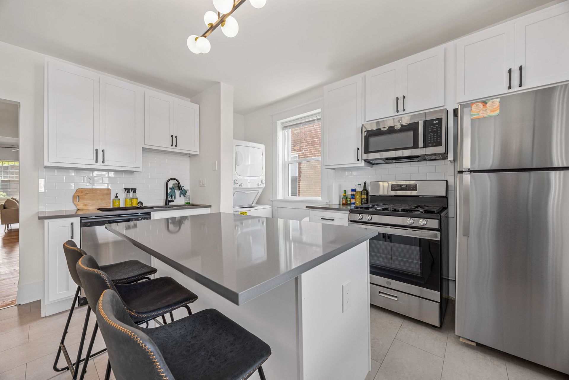 721 Interdrive St 4 of 10