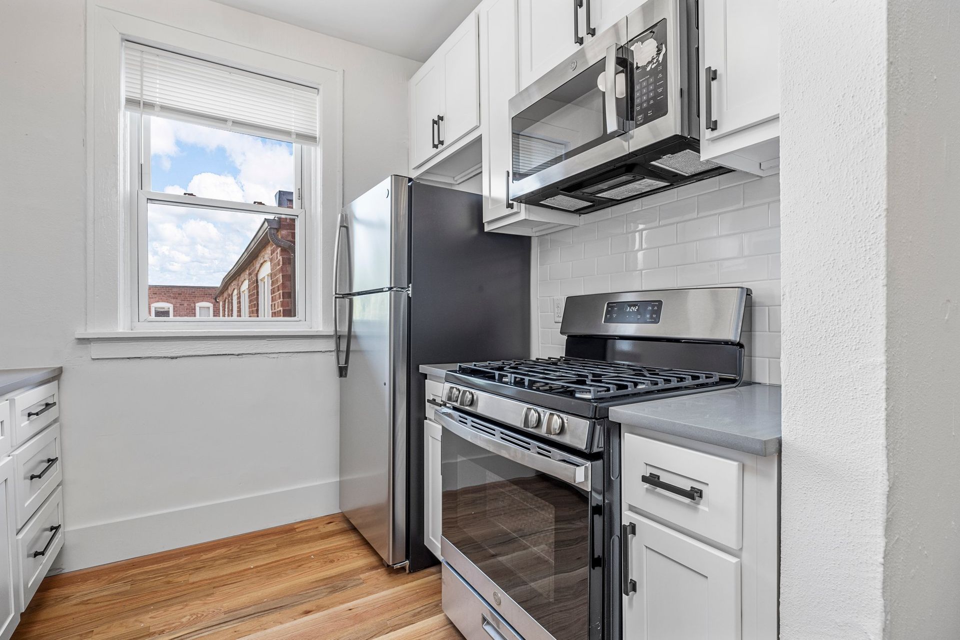 729 Westgate Ave 3 of 12