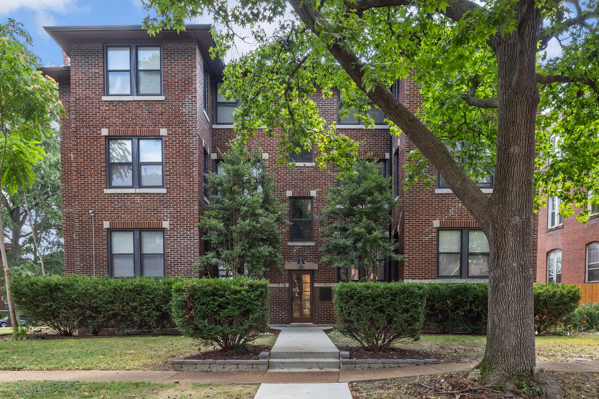 University City Apartment: 718 Limit Ave