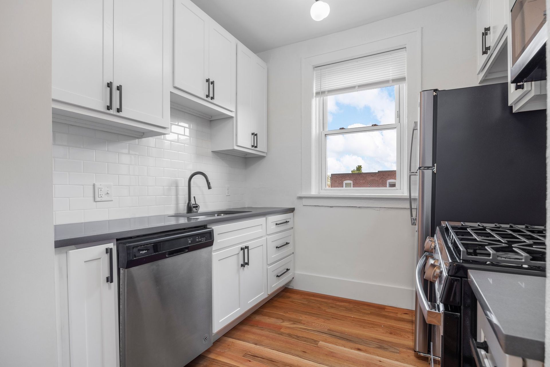 729 Westgate Ave 2 of 12