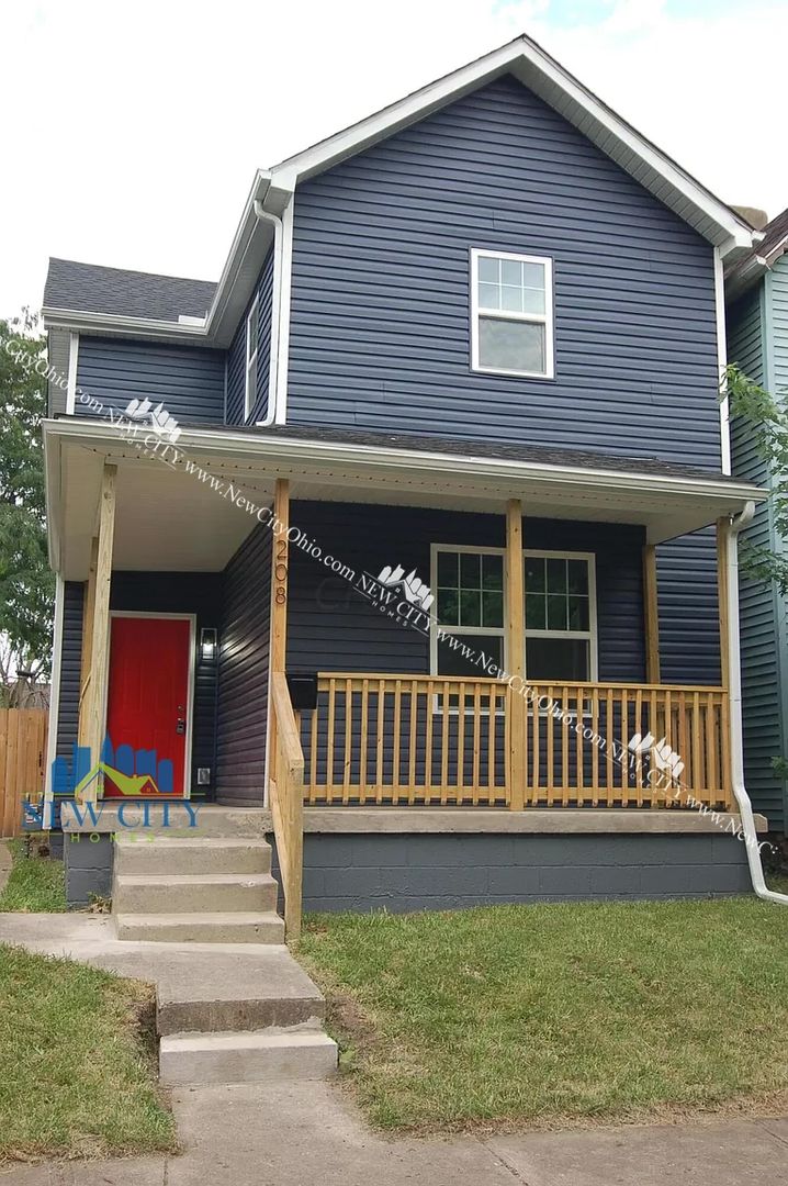 Columbus House: 208 N Guilford Ave