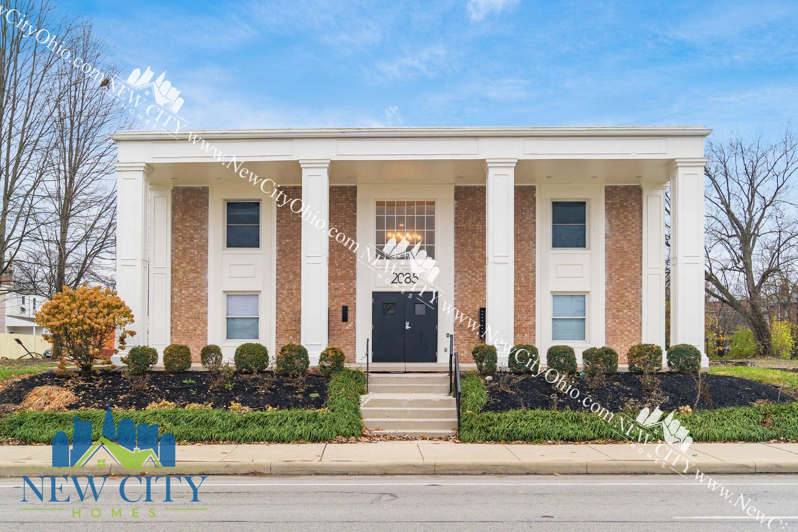 Columbus Apartment: 2085 W Broad St