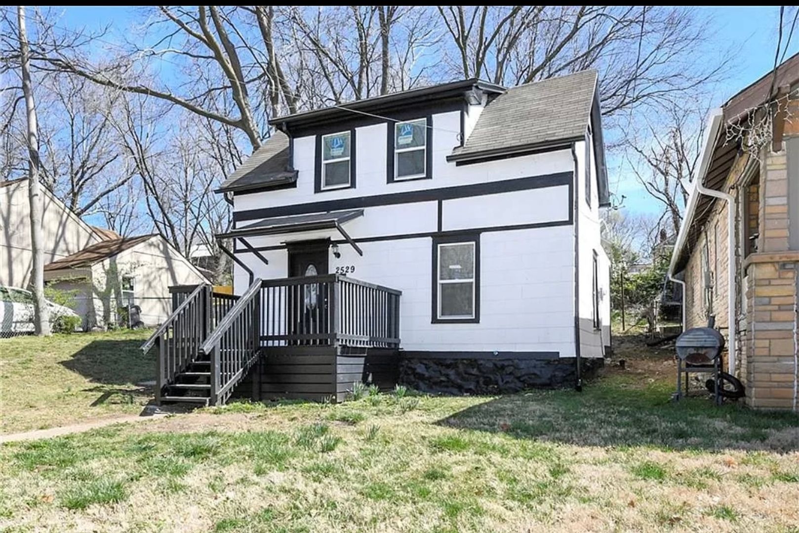 Kansas City House: 2529 Poplar Ave