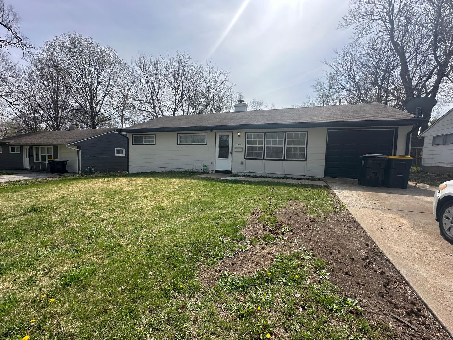 Kansas City House: 7405 E 112th St