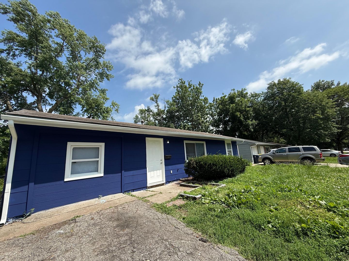 Kansas City House: 10919 Ewing Ave