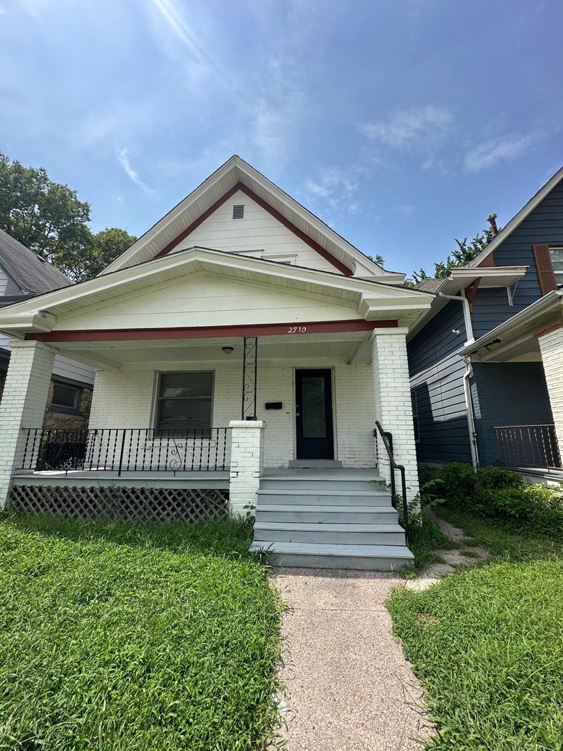 Kansas City House: 2710 Indiana Ave