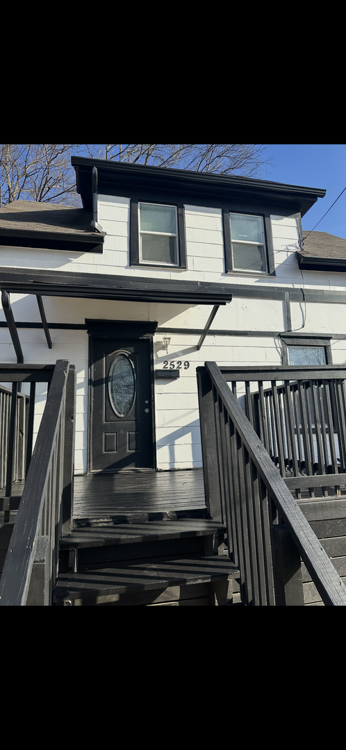 Kansas City House: 2529 Poplar Ave