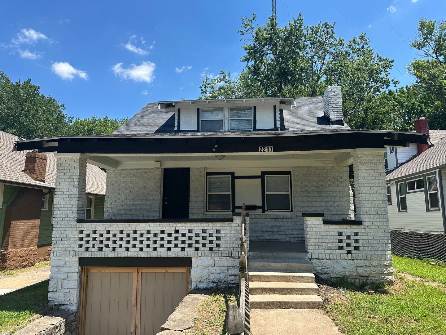 Kansas City House: 2217 Drury Ave