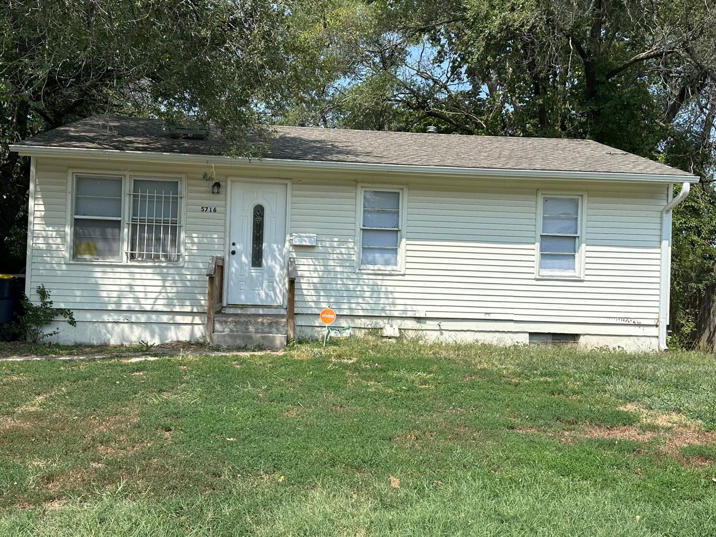 Kansas City House: 5716 E 39th St