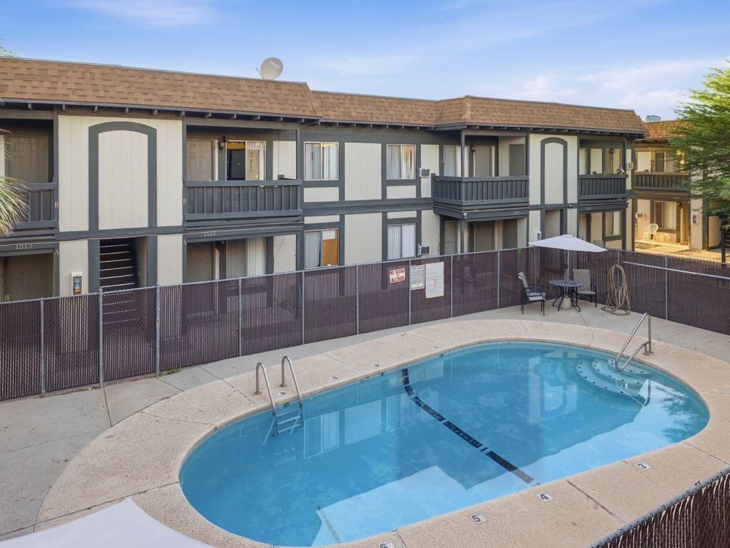 Tucson House: 1505 S Woodland Ave