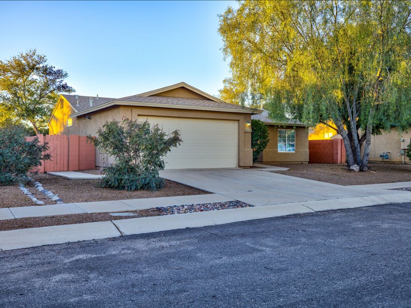 Tucson House: 7850 S Solomon Ave
