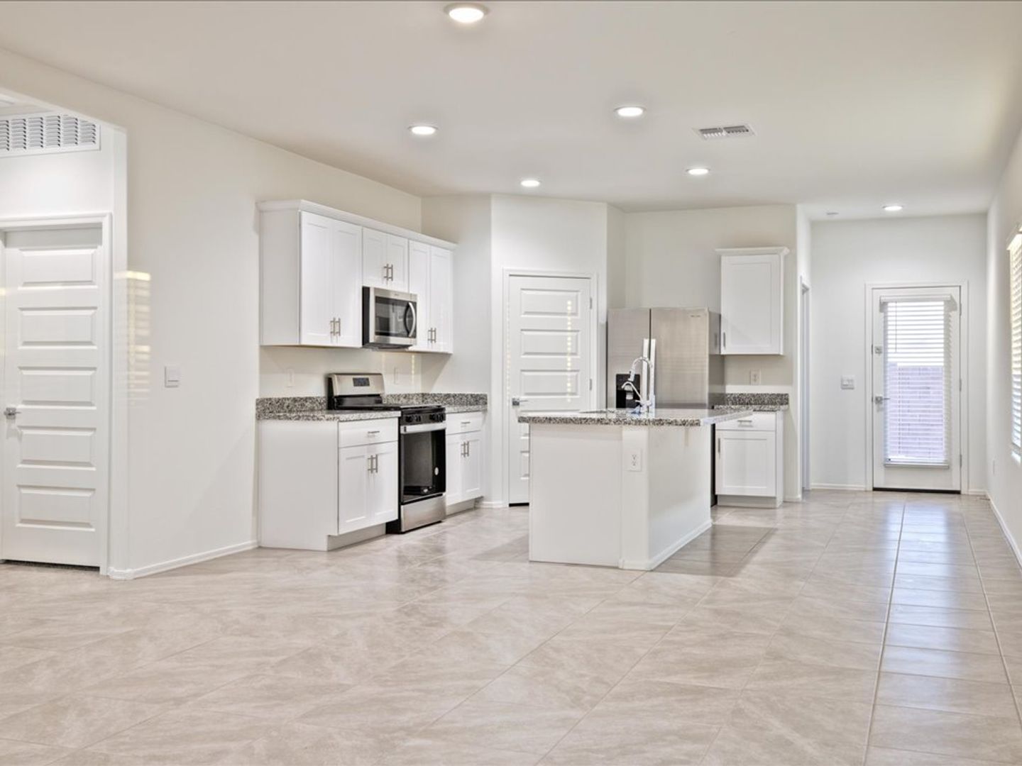 Vail House: 12218 E Ava Lynn Dr