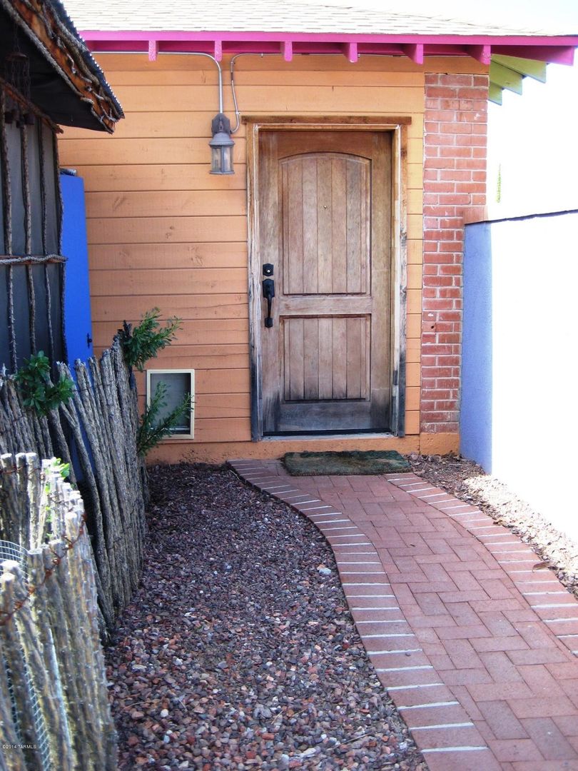 Tucson House: 2215 E La Mirada St. Unit B Mother-in-law-Suite
