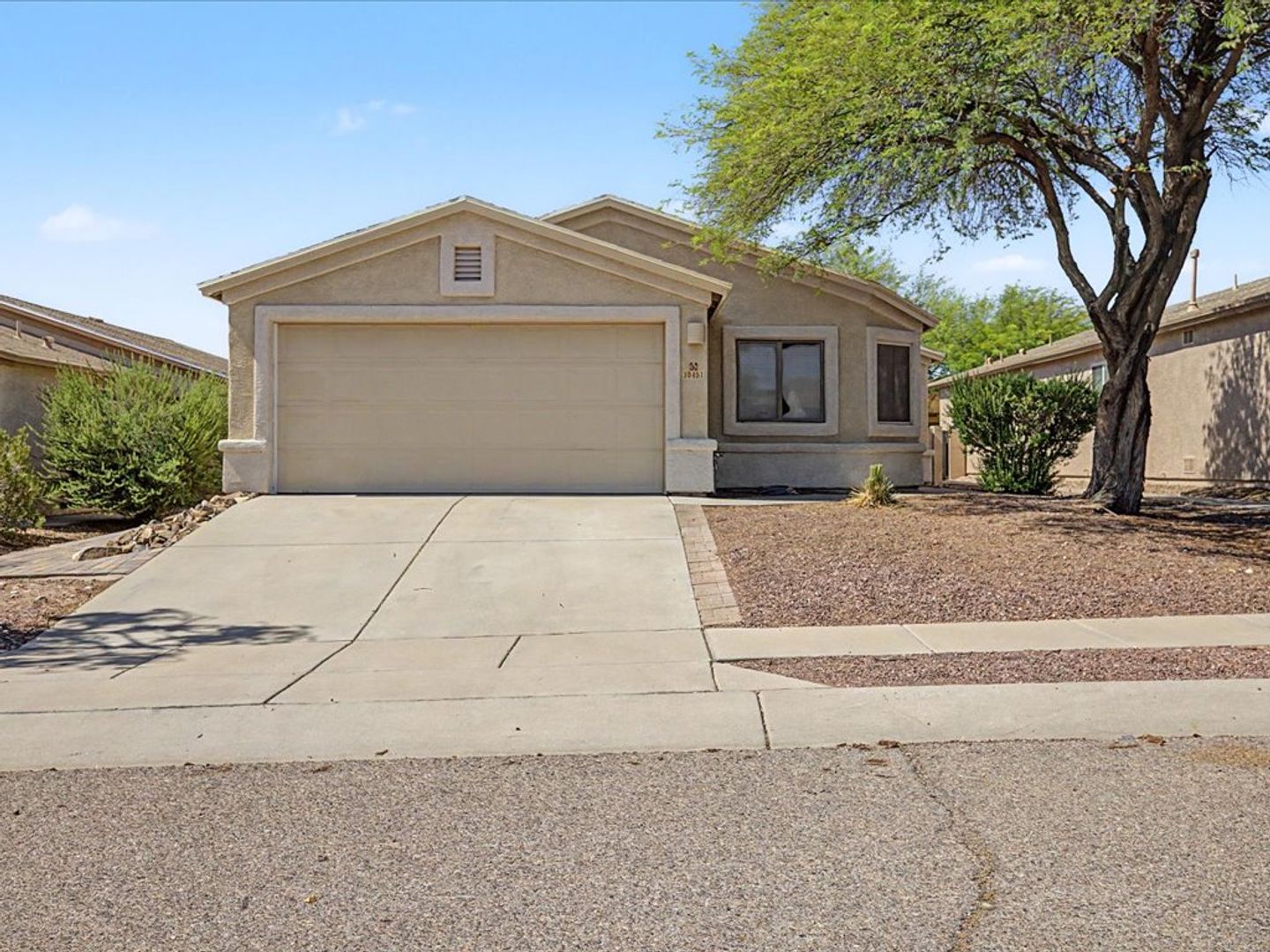 Tucson House: 10451 E Vashon St