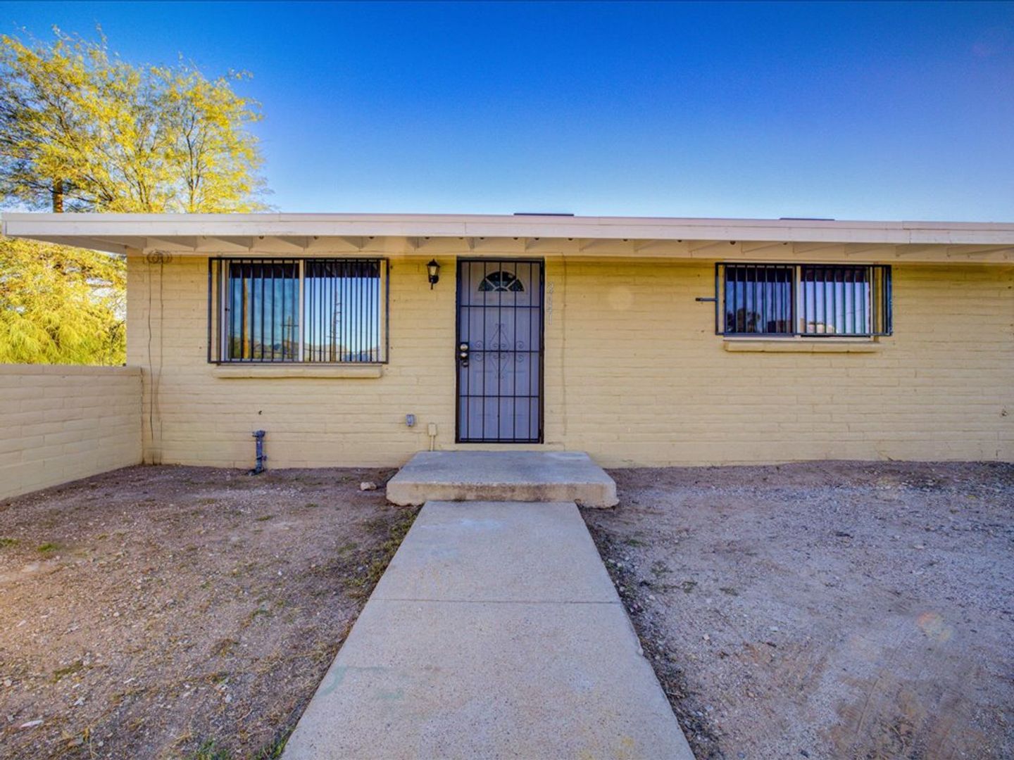 Tucson House: 2641 N Estrella Ave