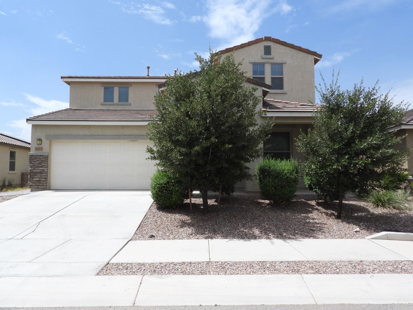 Tucson House: 6804 E Via Arroyo Largo